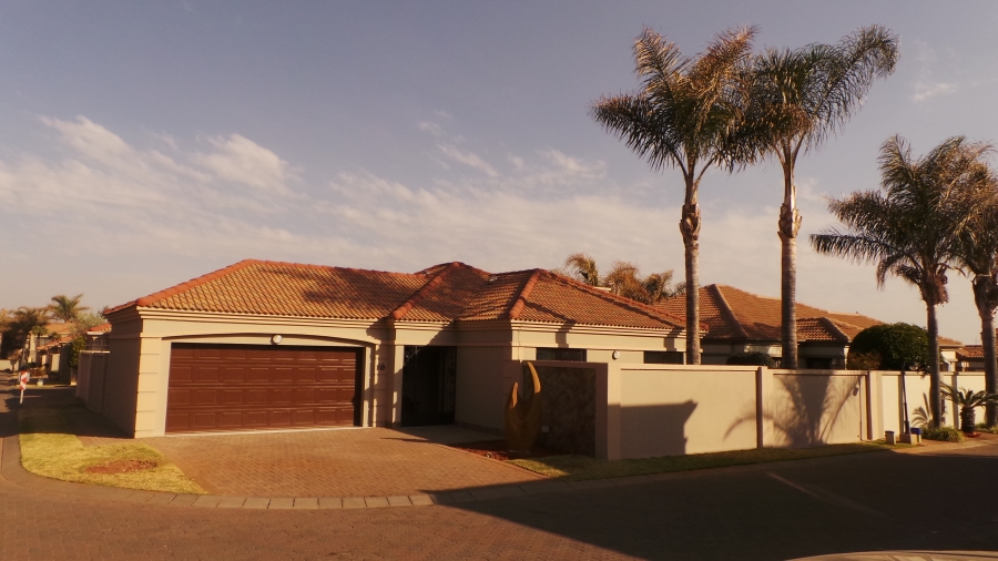 To Let 3 Bedroom Property for Rent in Kenleaf Gauteng