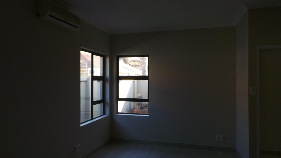 To Let 3 Bedroom Property for Rent in Kenleaf Gauteng