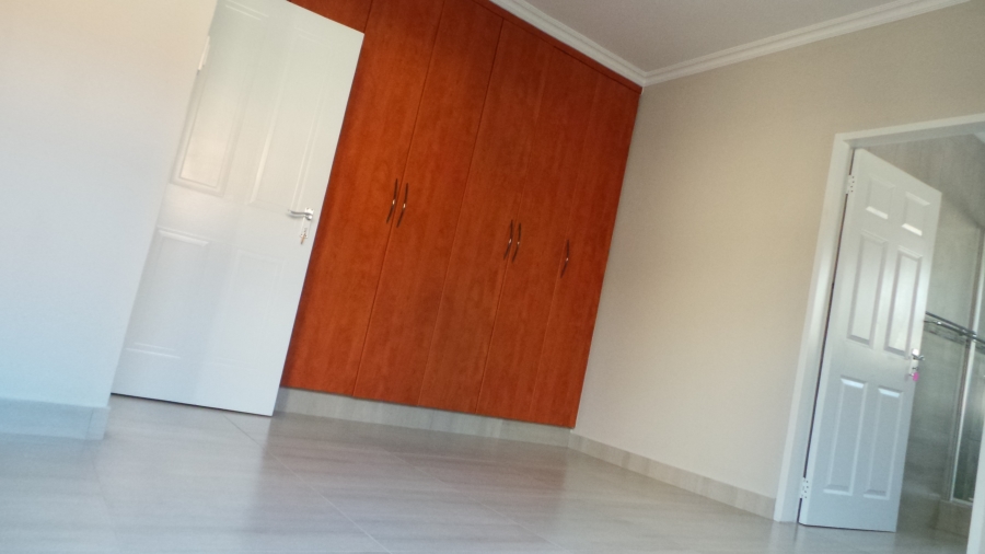 To Let 3 Bedroom Property for Rent in Kenleaf Gauteng