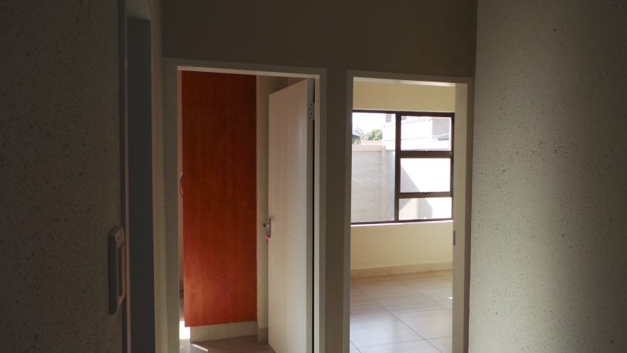 To Let 3 Bedroom Property for Rent in Kenleaf Gauteng