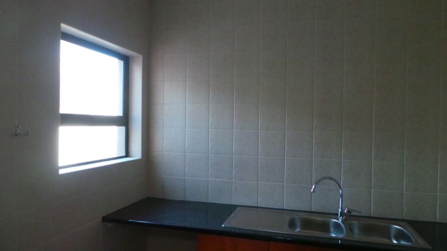 To Let 3 Bedroom Property for Rent in Kenleaf Gauteng