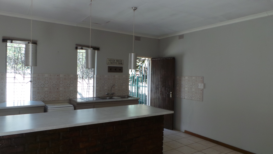 To Let 1 Bedroom Property for Rent in Dersley Gauteng