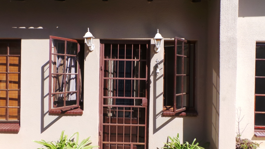 To Let 1 Bedroom Property for Rent in Dersley Gauteng