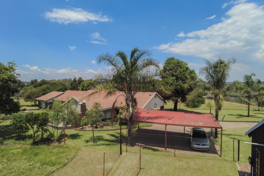 6 Bedroom Property for Sale in Benoni AH Gauteng