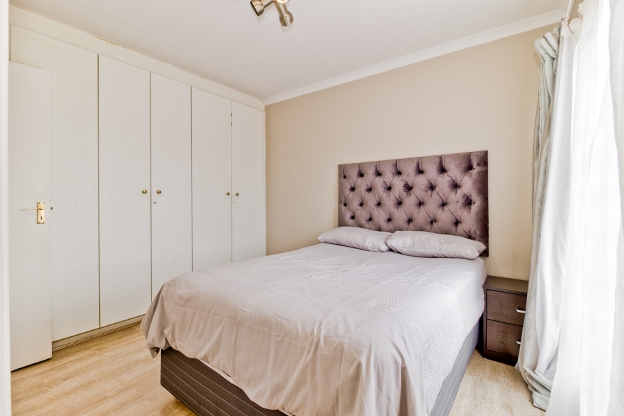 1 Bedroom Property for Sale in Broadacres Gauteng