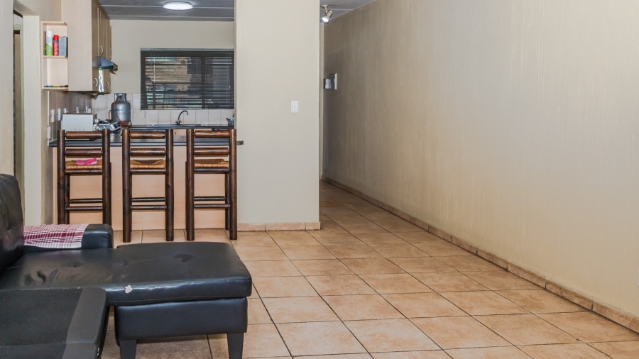 2 Bedroom Property for Sale in Vorna Valley Gauteng