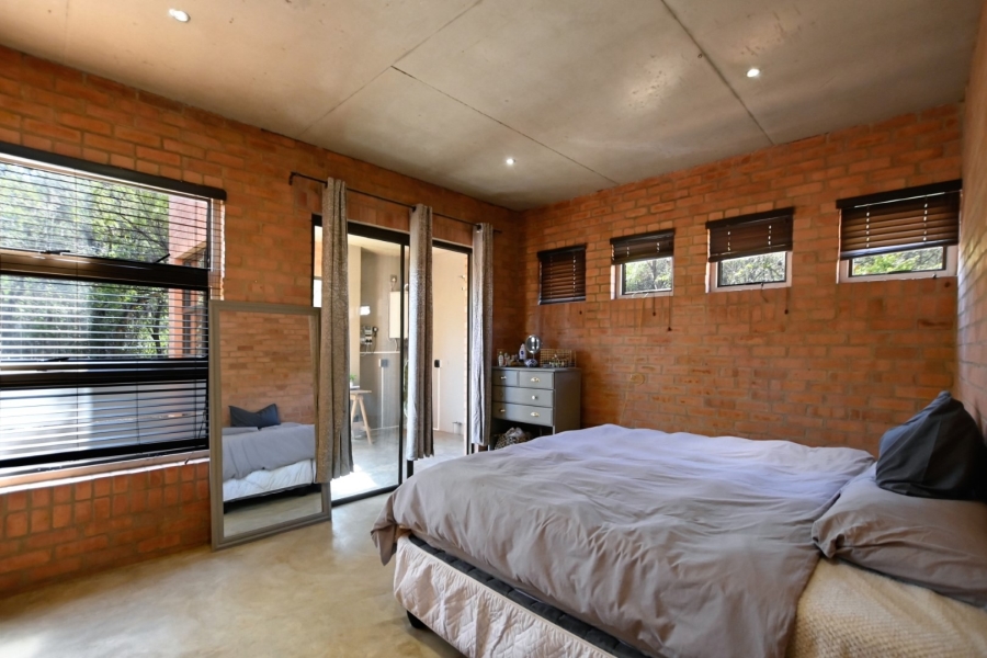 5 Bedroom Property for Sale in Sable Hills Gauteng