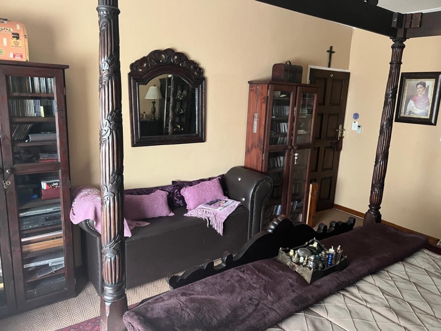 6 Bedroom Property for Sale in Annlin Gauteng