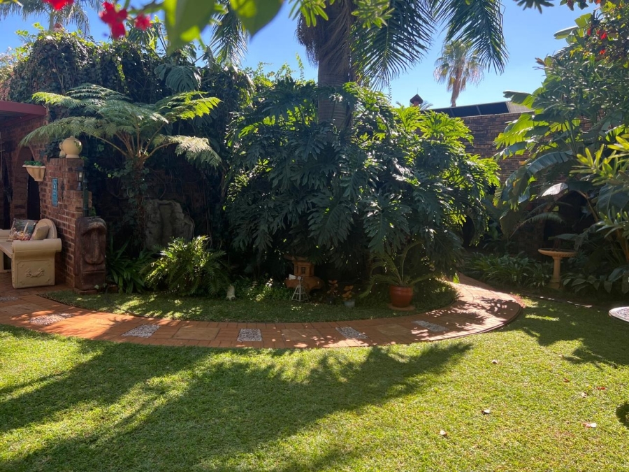 6 Bedroom Property for Sale in Annlin Gauteng