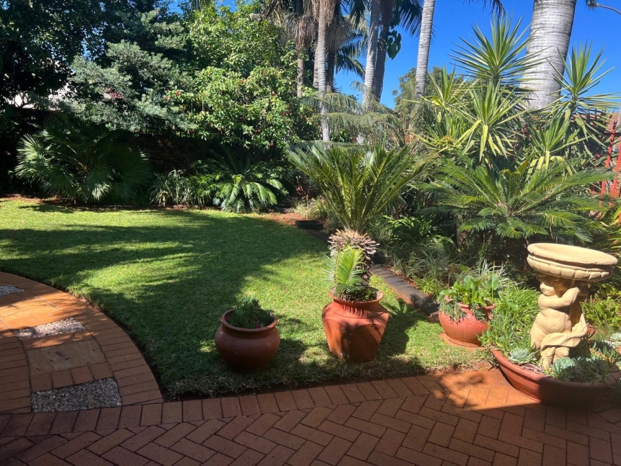 6 Bedroom Property for Sale in Annlin Gauteng