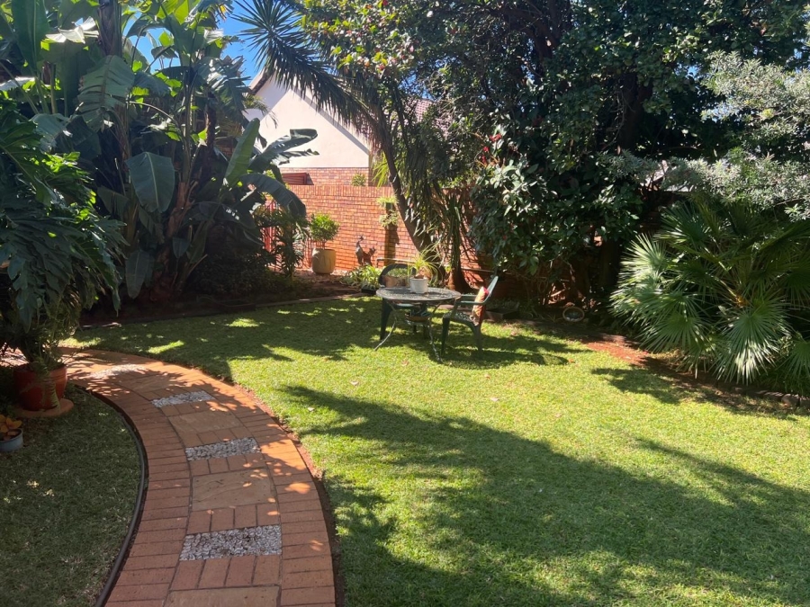 6 Bedroom Property for Sale in Annlin Gauteng