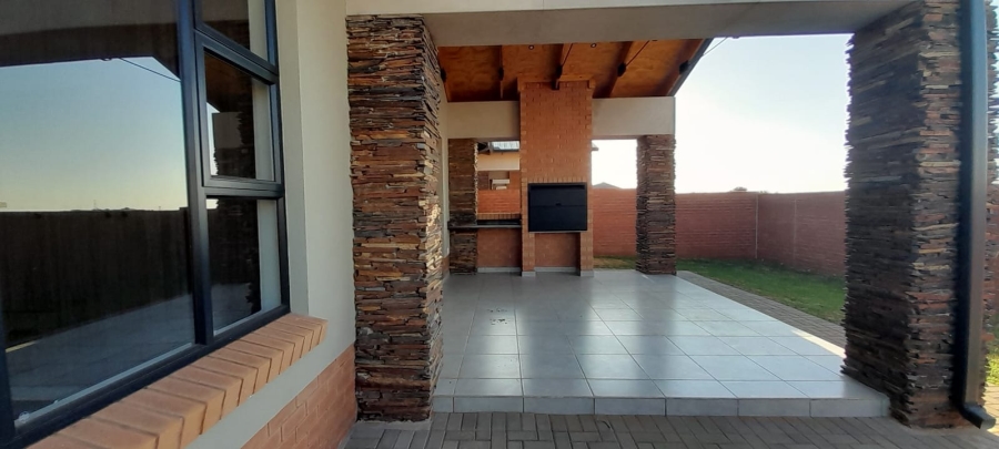 3 Bedroom Property for Sale in Six Fountains Residential Estate Gauteng