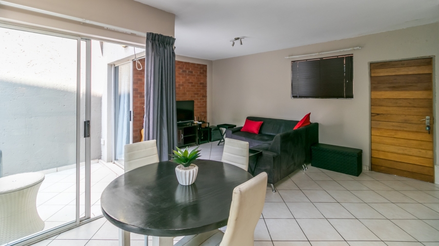 2 Bedroom Property for Sale in North Riding Gauteng