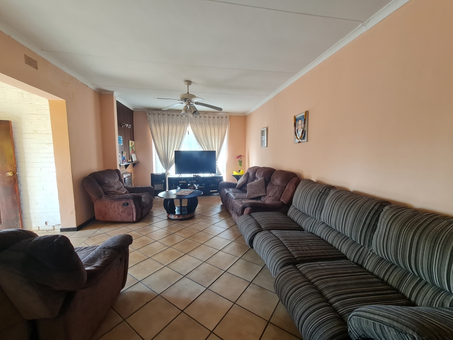 4 Bedroom Property for Sale in Croydon Gauteng