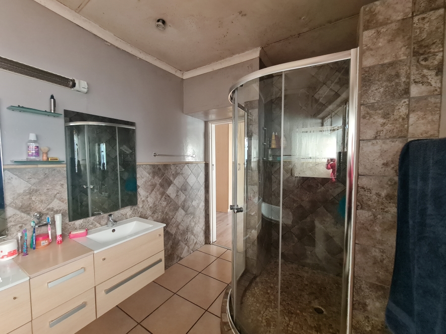 4 Bedroom Property for Sale in Croydon Gauteng