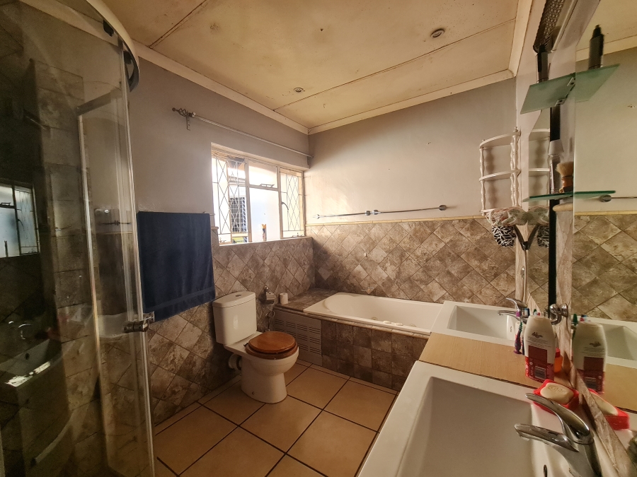 4 Bedroom Property for Sale in Croydon Gauteng