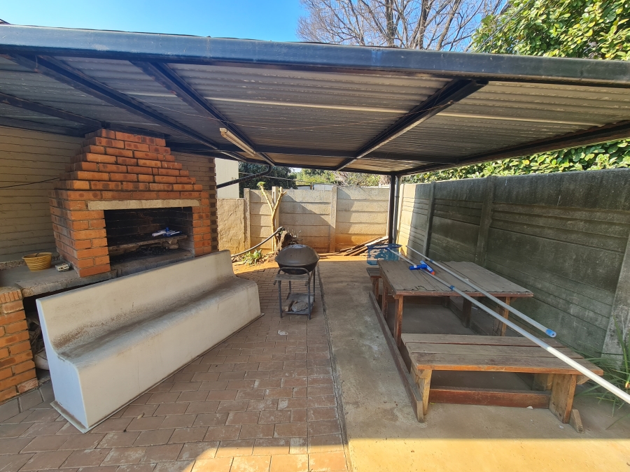 4 Bedroom Property for Sale in Croydon Gauteng