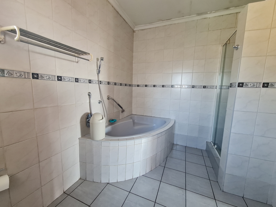 4 Bedroom Property for Sale in Croydon Gauteng