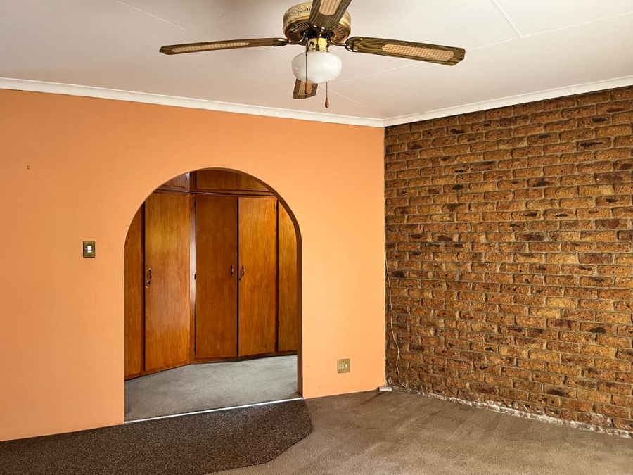 4 Bedroom Property for Sale in Edelweiss Gauteng