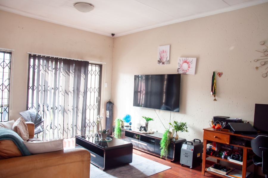 2 Bedroom Property for Sale in Buccleuch Gauteng