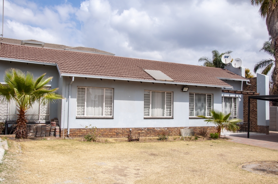 To Let 3 Bedroom Property for Rent in Noordwyk Gauteng