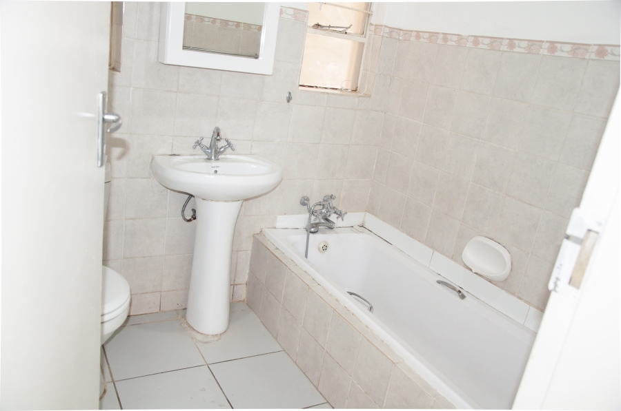 To Let 3 Bedroom Property for Rent in Noordwyk Gauteng