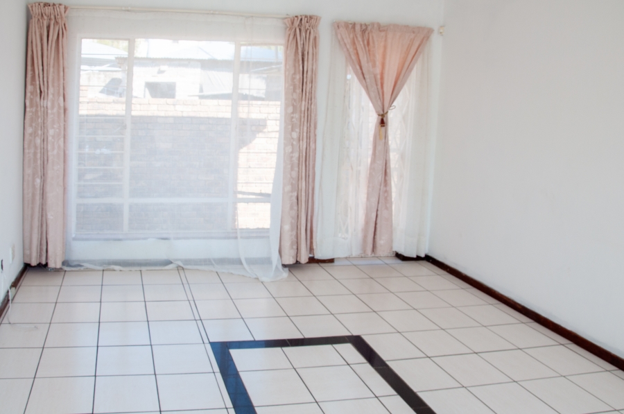 To Let 3 Bedroom Property for Rent in Noordwyk Gauteng