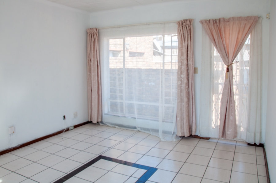 To Let 3 Bedroom Property for Rent in Noordwyk Gauteng