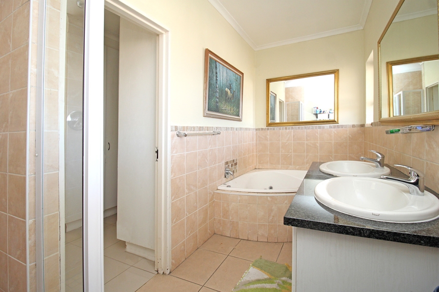 3 Bedroom Property for Sale in Kyalami Glen Estate Gauteng