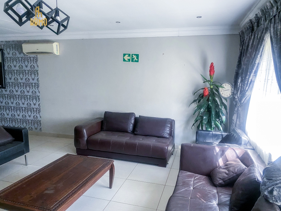 13 Bedroom Property for Sale in Glen Austin Gauteng