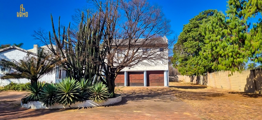 13 Bedroom Property for Sale in Glen Austin Gauteng