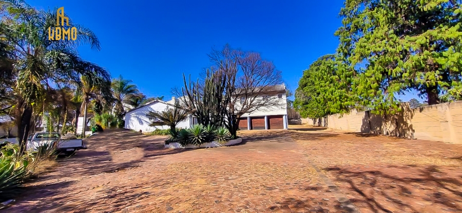 13 Bedroom Property for Sale in Glen Austin Gauteng