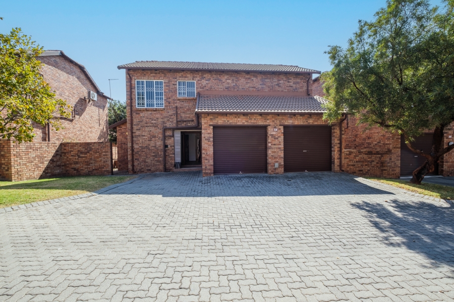 3 Bedroom Property for Sale in Sundowner Gauteng