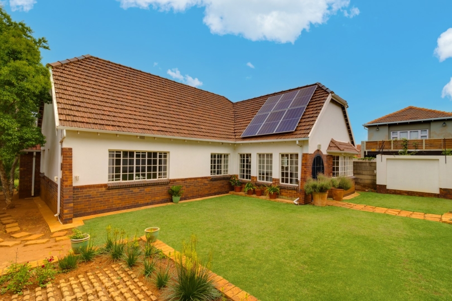 3 Bedroom Property for Sale in Linden Gauteng