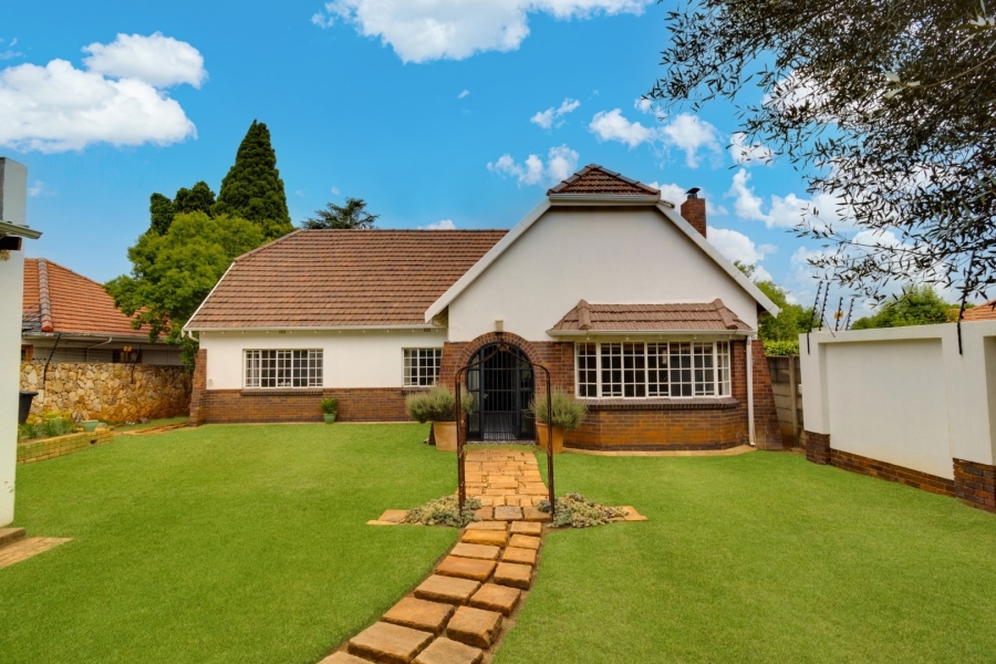 3 Bedroom Property for Sale in Linden Gauteng