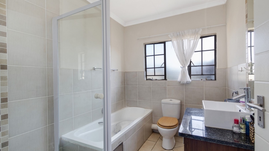 3 Bedroom Property for Sale in North Riding Gauteng