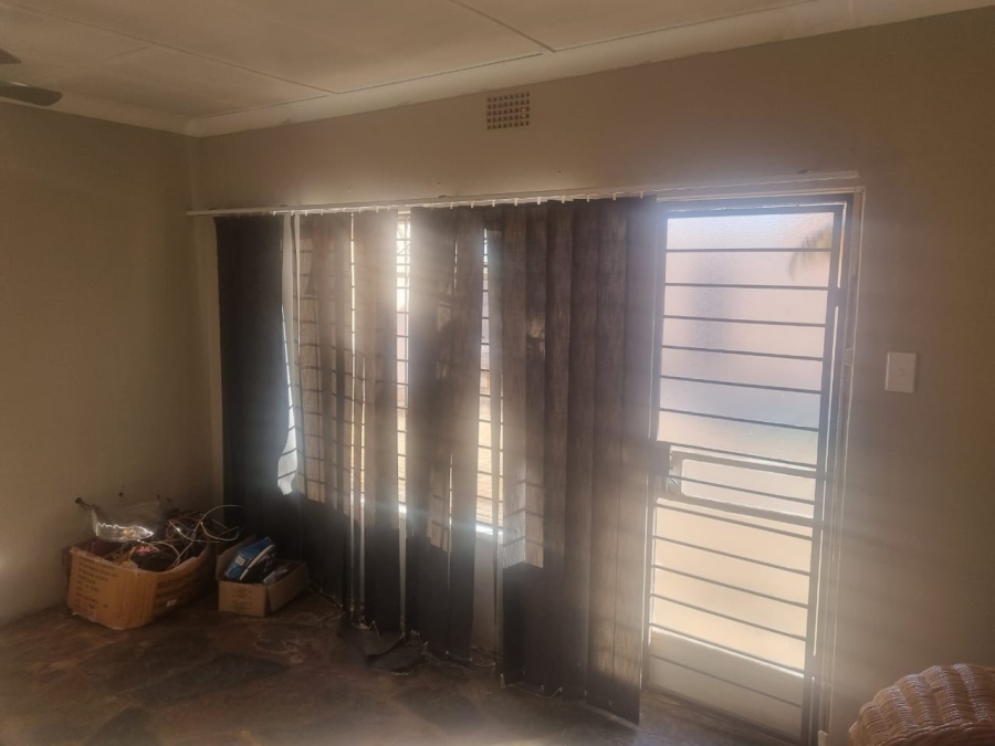 4 Bedroom Property for Sale in Princess A H Gauteng