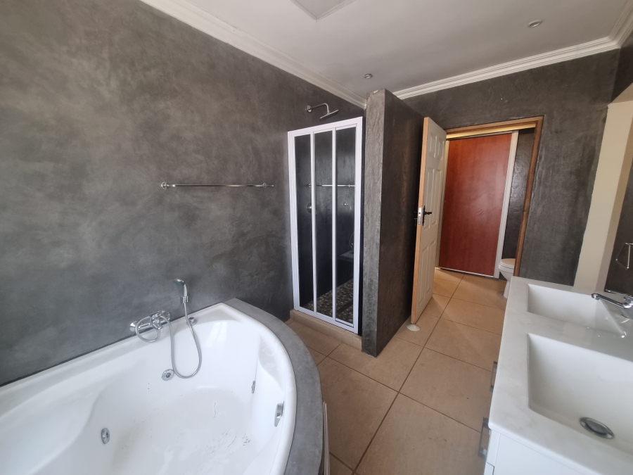 To Let 2 Bedroom Property for Rent in Randjesfontein A H Gauteng