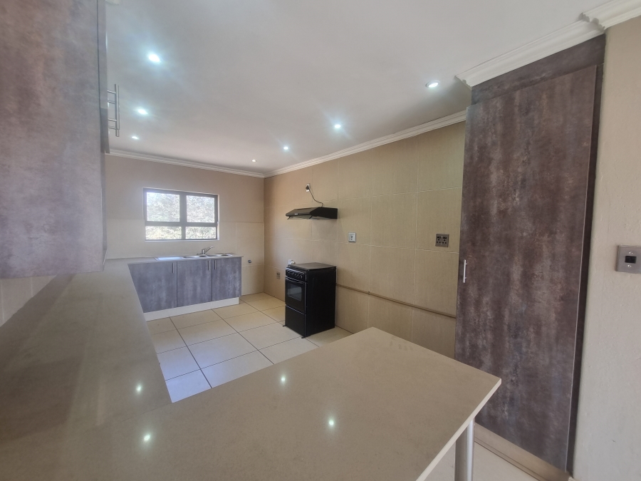 To Let 2 Bedroom Property for Rent in Randjesfontein A H Gauteng