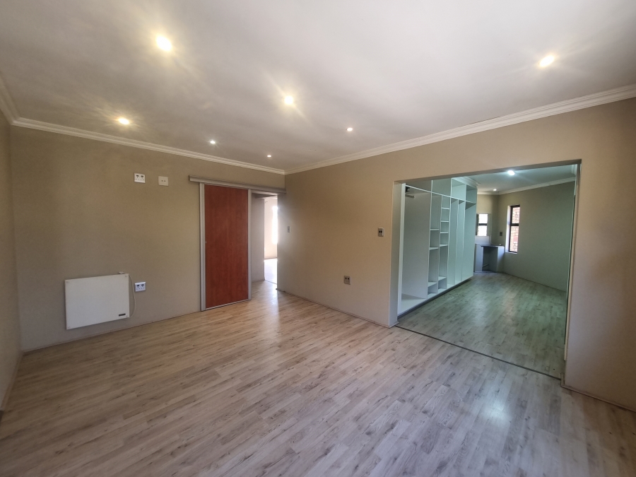 To Let 2 Bedroom Property for Rent in Randjesfontein A H Gauteng