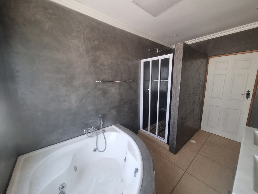 To Let 2 Bedroom Property for Rent in Randjesfontein A H Gauteng