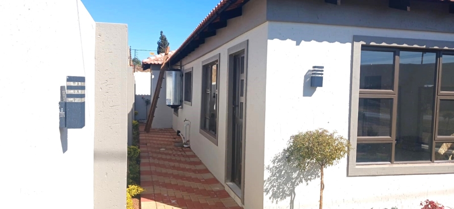 3 Bedroom Property for Sale in Vosloorus Ext 6 Gauteng