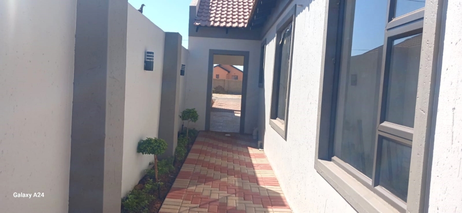 3 Bedroom Property for Sale in Vosloorus Ext 6 Gauteng