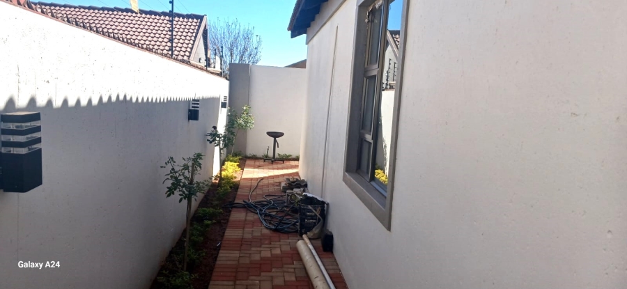 3 Bedroom Property for Sale in Vosloorus Ext 6 Gauteng