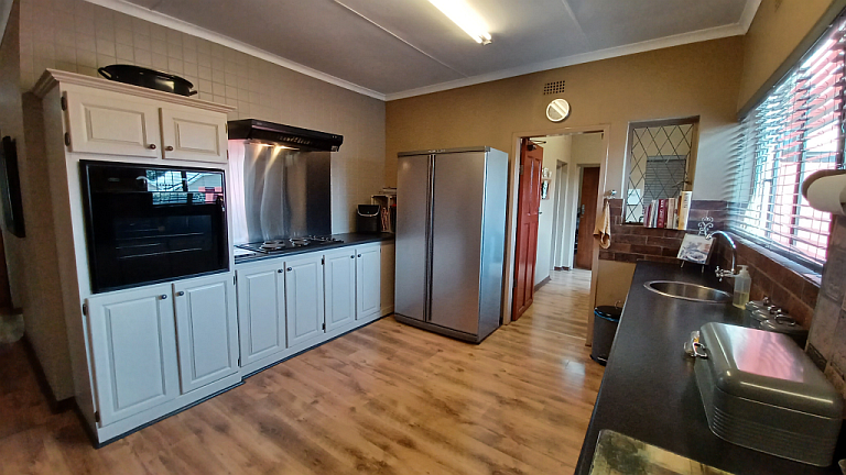 4 Bedroom Property for Sale in Vanderbijlpark SE 2 Gauteng