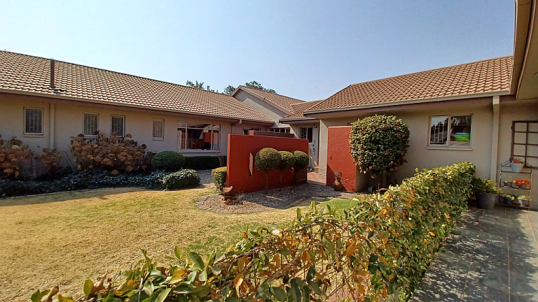 4 Bedroom Property for Sale in Vanderbijlpark SE 2 Gauteng