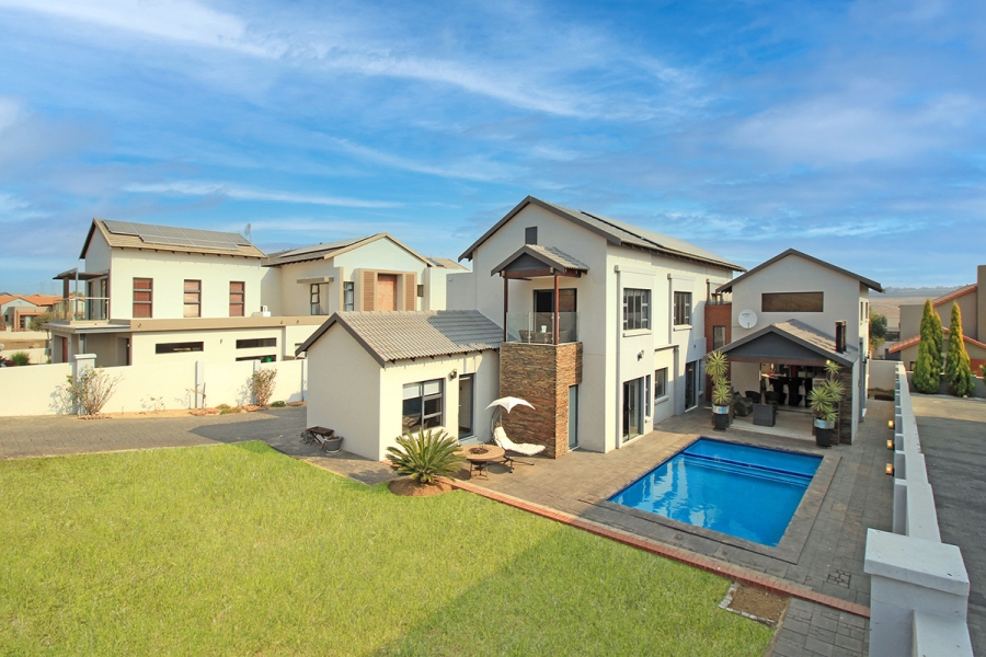 4 Bedroom Property for Sale in Copperleaf Estate Gauteng