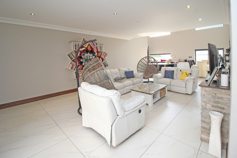 4 Bedroom Property for Sale in Copperleaf Estate Gauteng