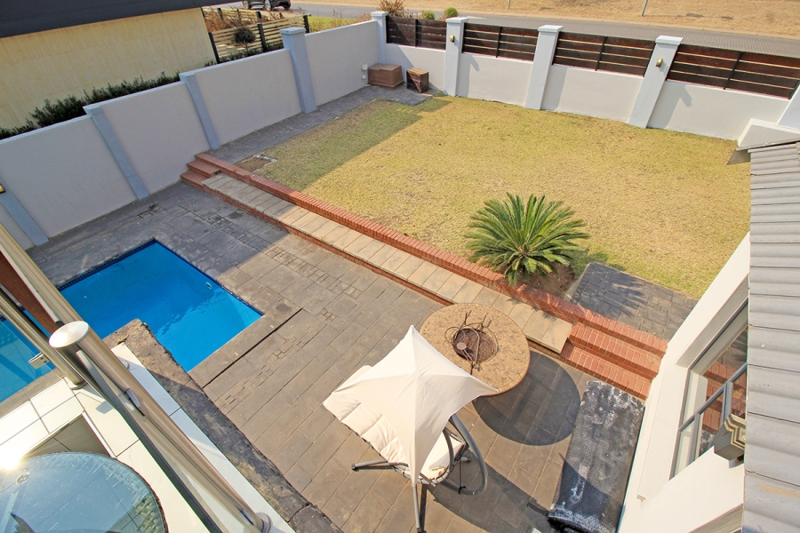 4 Bedroom Property for Sale in Copperleaf Estate Gauteng