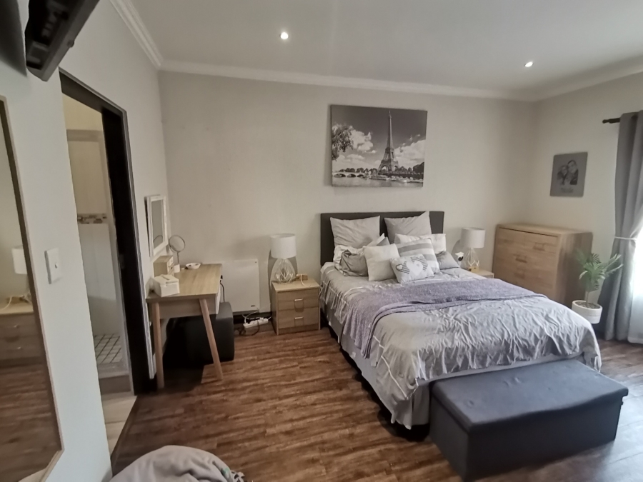 3 Bedroom Property for Sale in New Market Park Gauteng